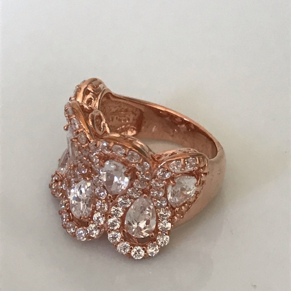 ⚡️NEW 4.15ctw CZ Rose Gold Droplet Ring MAKE OFFER - Picture 3 of 8